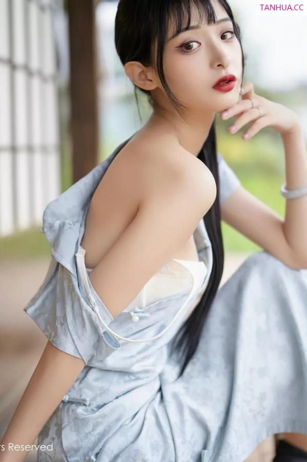   [XiuRen]高清写真图 2025.05.15 No.10278 茂木希子 日式旗袍第24张图片